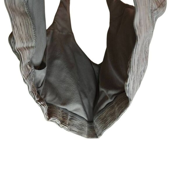 Lululemon Energy Bra - Picture 3 of 5